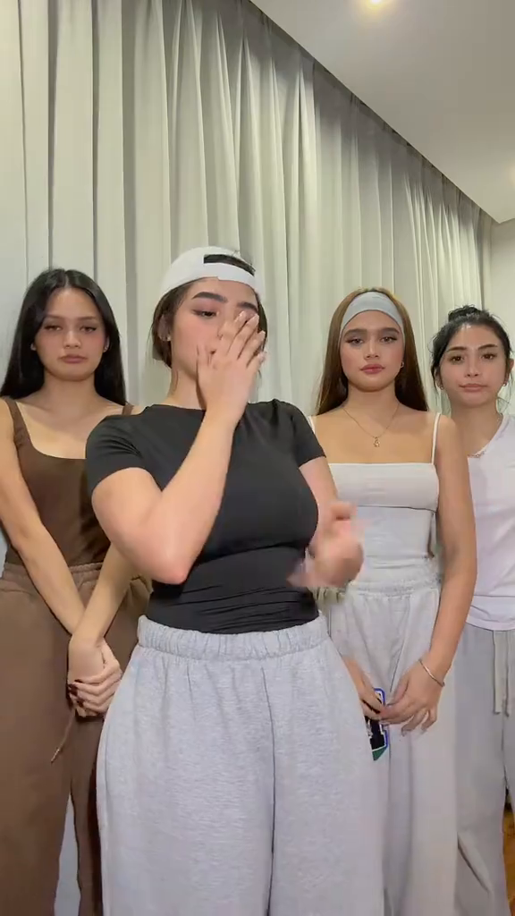 TikTok video: #andrea #bea #criza #danica #fyp