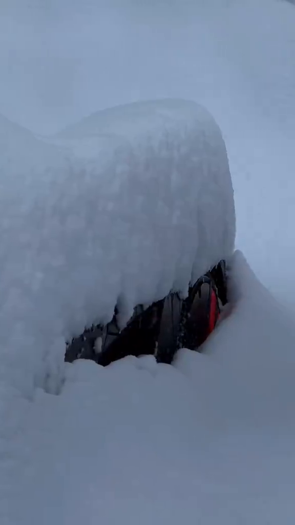 TikTok by @vidzic: -500k Damage#koenigesgg #hypercar #snow #carspotting #fyp