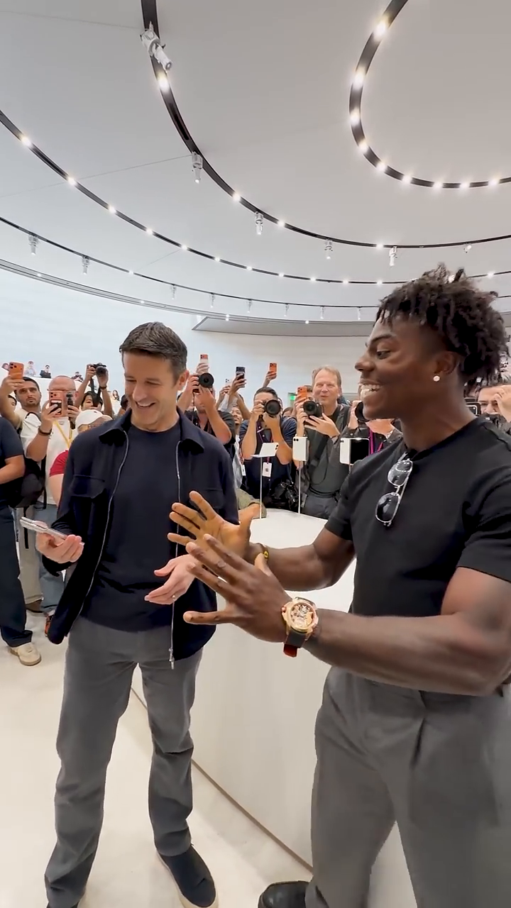 TikTok video: APPLE GAVE ME AN iPHONE DUO